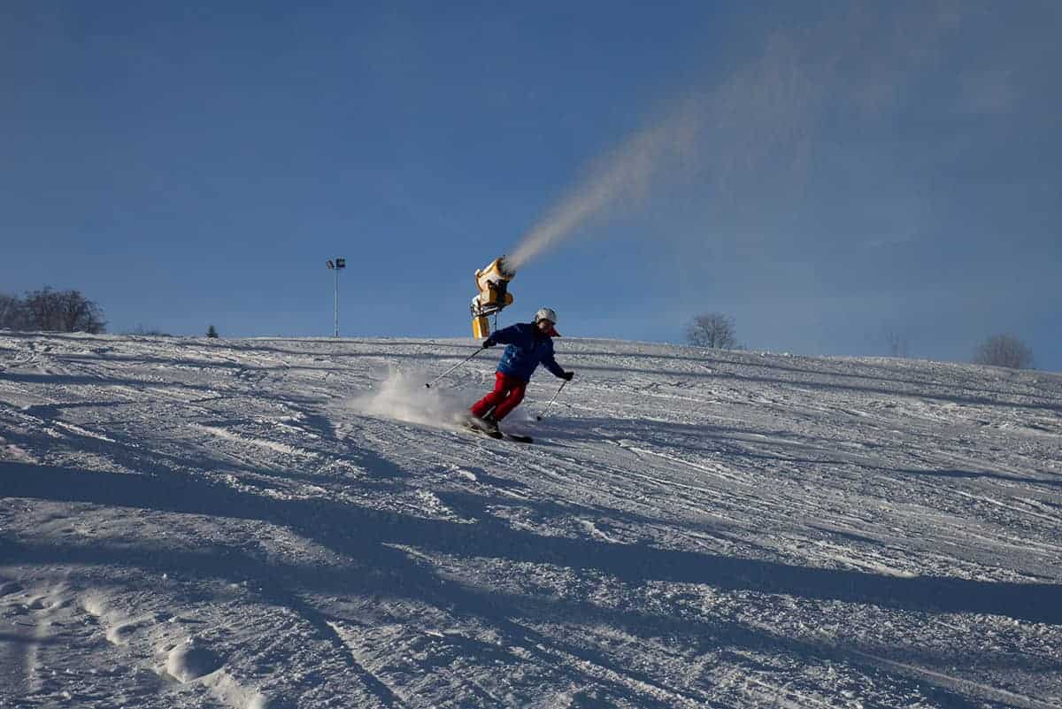 Skifahrer in der Skiarena Eibenstock ©WR