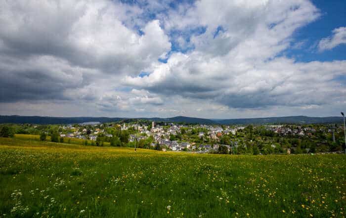 Panoramablick vom Adlerfelsen über Eibenstock © WR