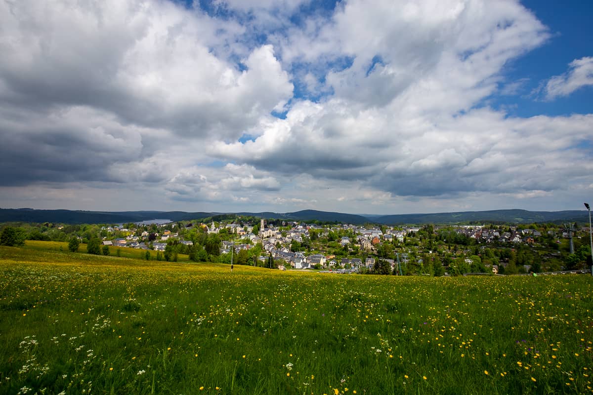 Panoramablick vom Adlerfelsen über Eibenstock © WR